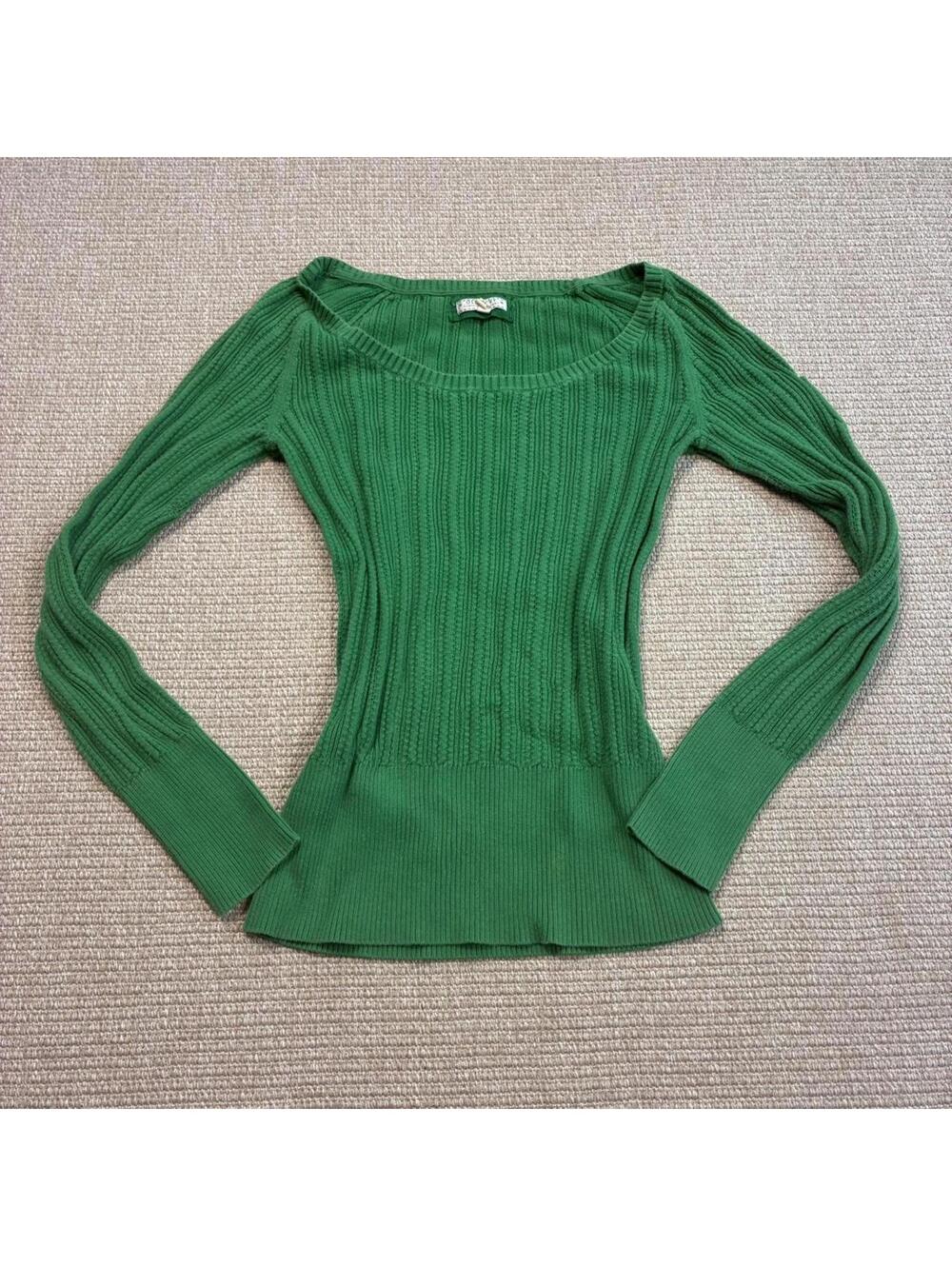 Old Navy green knit scoop neck long sleeve sweater medium so flattering and cute
